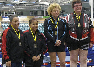 nzvets2011_over40_womens_doubles.jpg (41668 bytes)